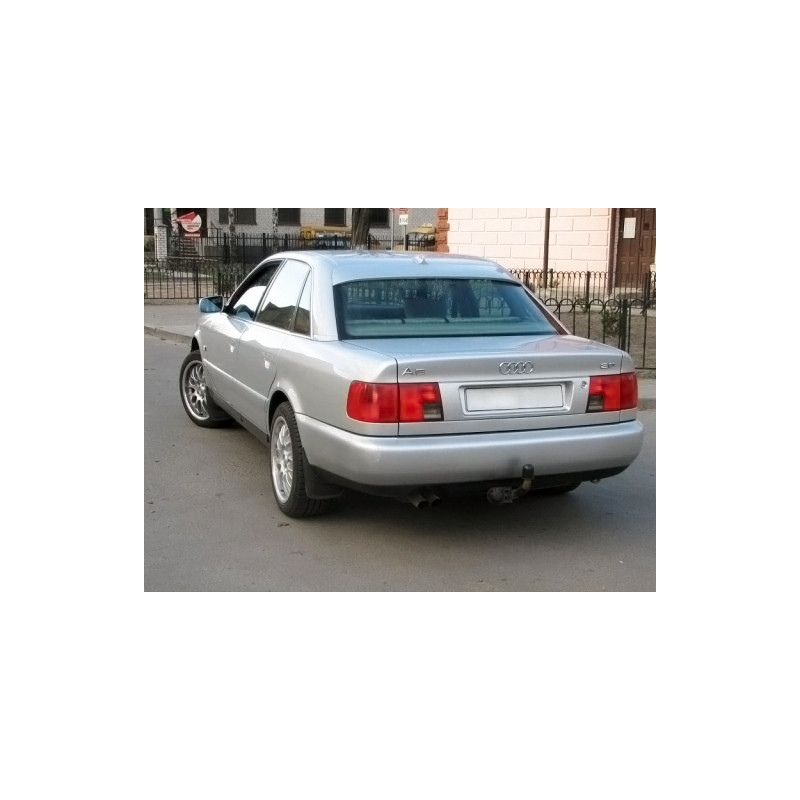 Audi A6 C4 alerón
