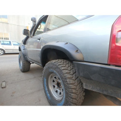 Nissan Patrol Y61 GU2 GU3 Kotflügelverbreiterungen