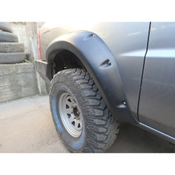 Nissan Patrol Y61 GU2 GU3 Kotflügelverbreiterungen