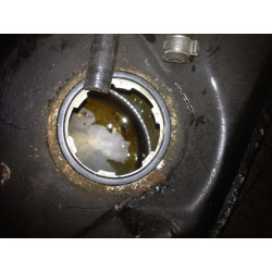 Deposito de combustible e30 